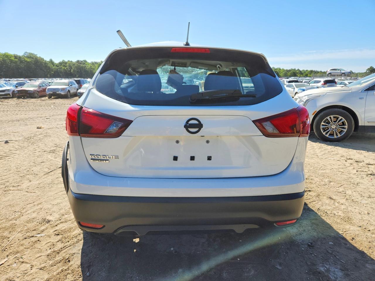 2018 Nissan Rogue Sport S - Фото 6