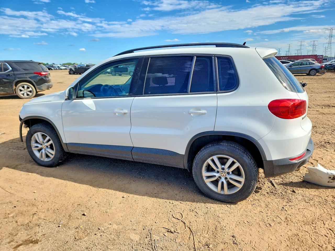 2016 Volkswagen Tiguan S - Image 2