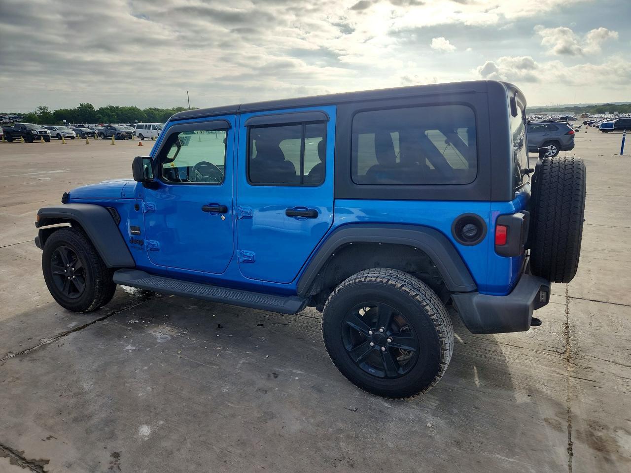 2021 Jeep Wrangler Unlimited Sport - Фото 2