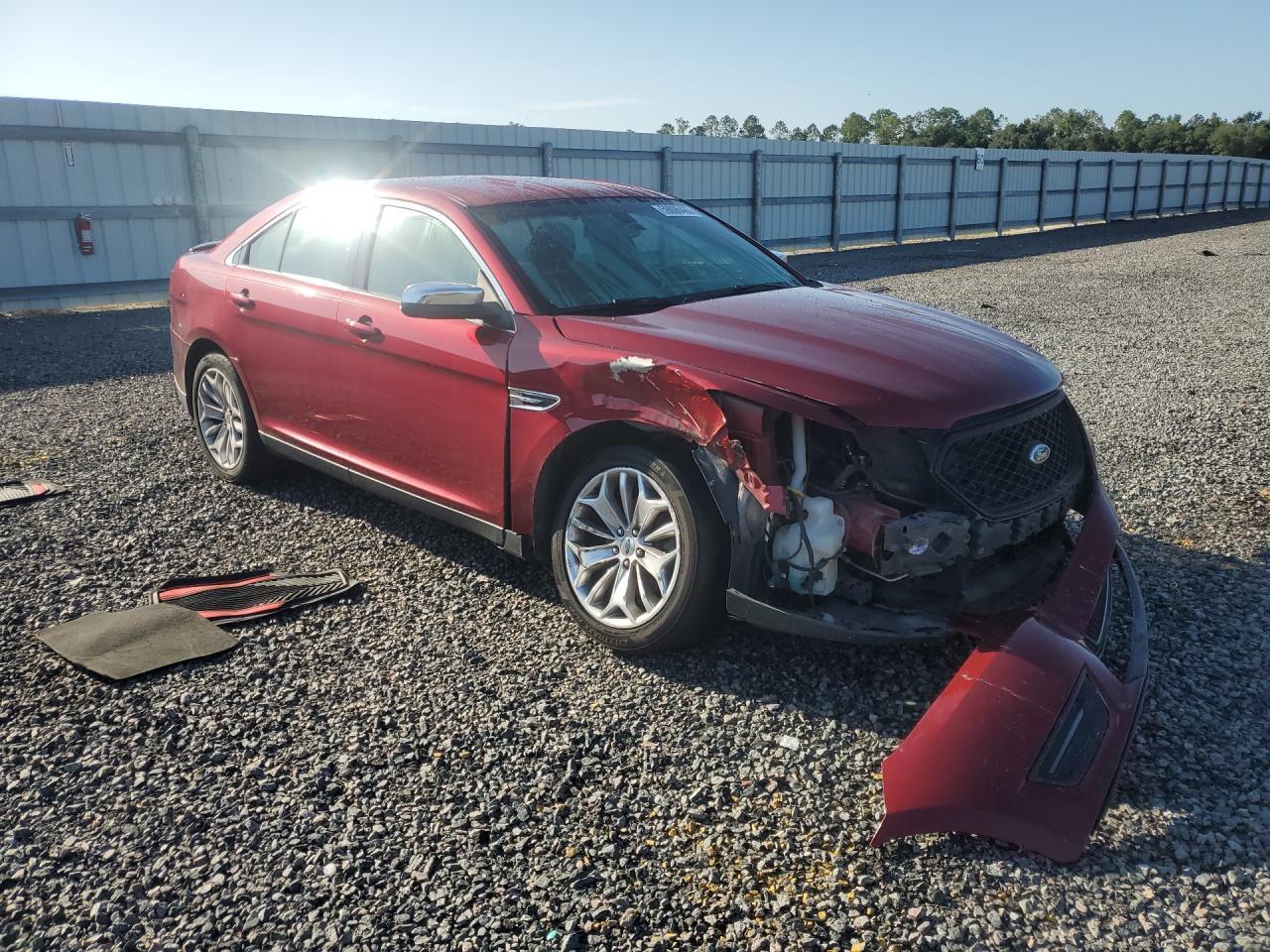 2015 Ford Taurus Limited - Image 4