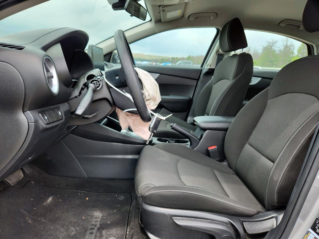 2023 Kia Forte Gt Line - Image 7