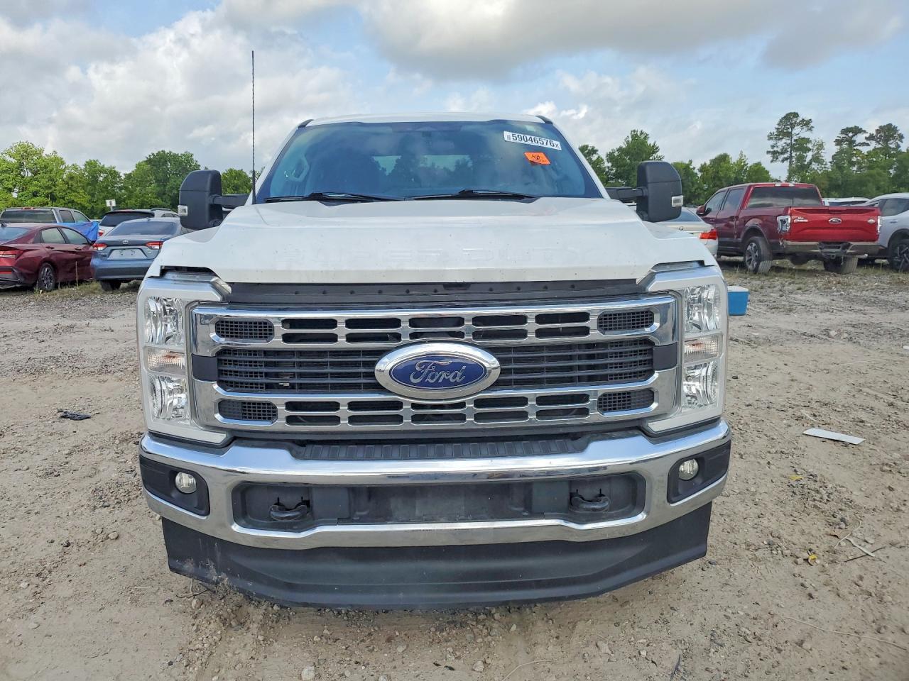 2024 Ford F250 Super Duty - Фото 5
