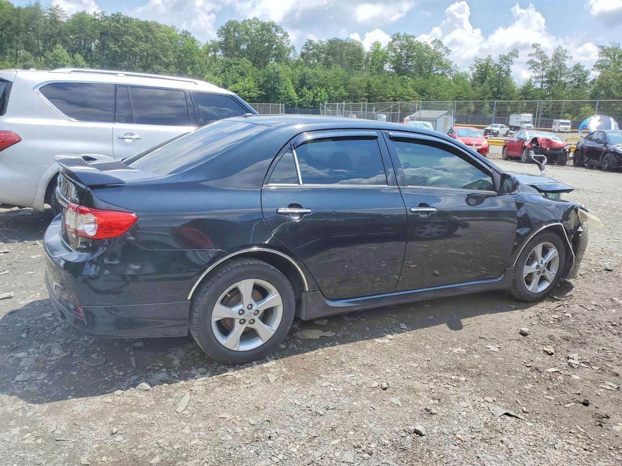 2011 Toyota Corolla S - Фото 3