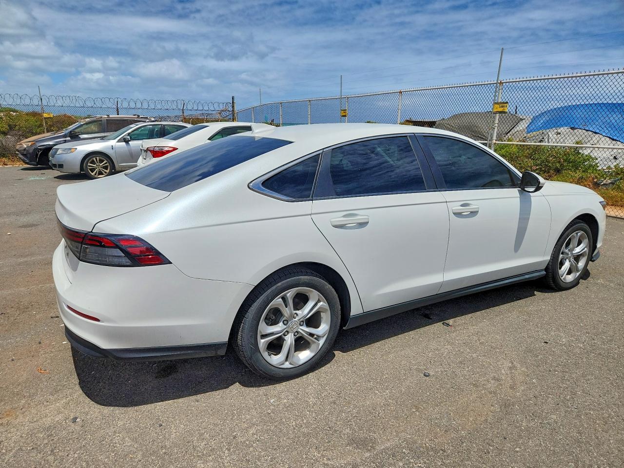 2023 Honda Accord Lx - Фото 3