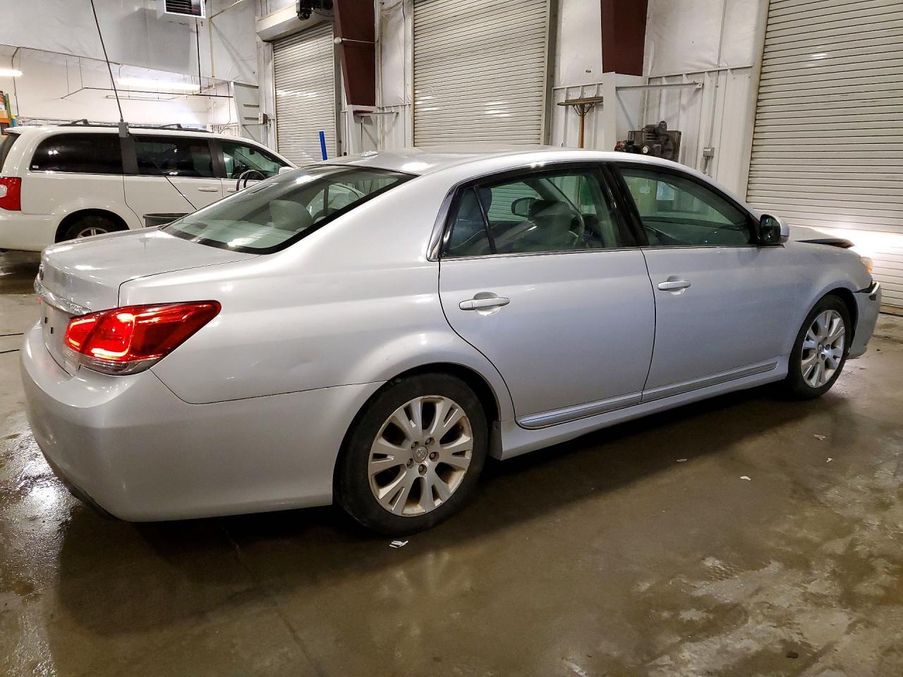 2011 Toyota Avalon Base - Image 3