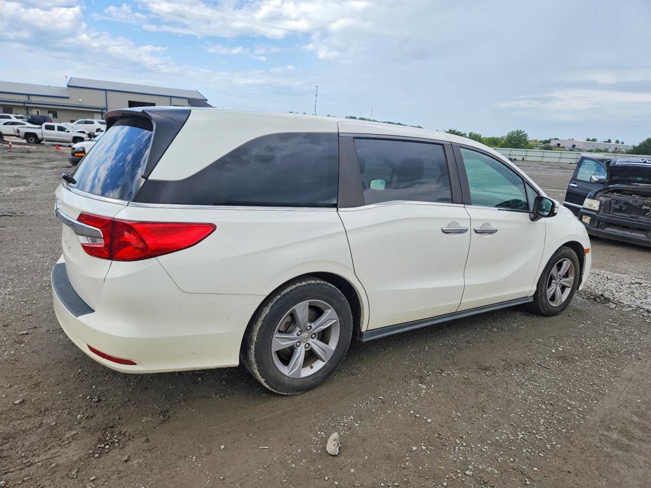 2018 Honda Odyssey Ex - Фото 3