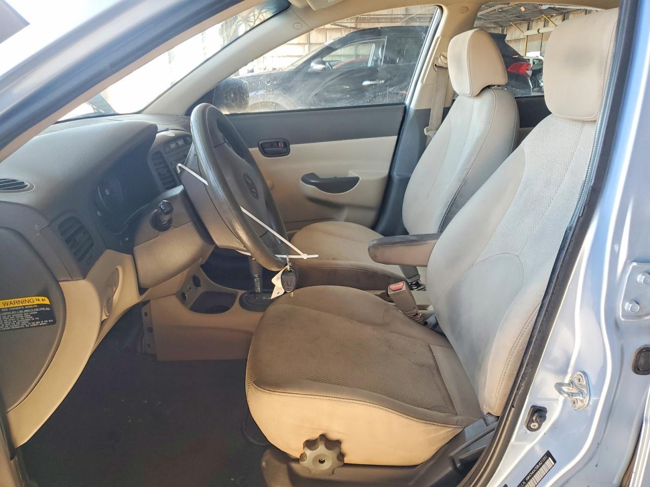 2011 Hyundai Accent Gls - Image 7