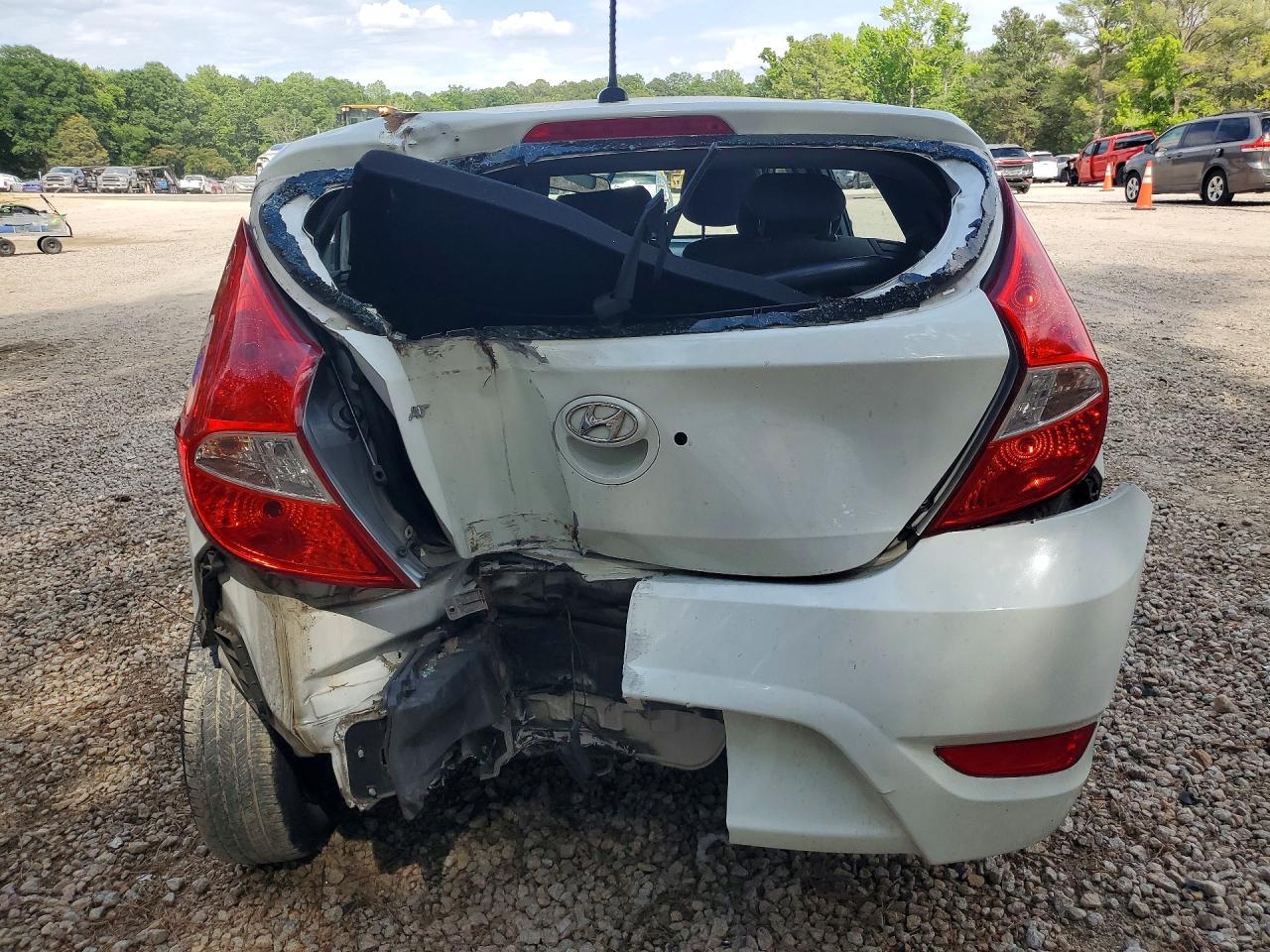 2017 Hyundai Accent Se - Фото 6