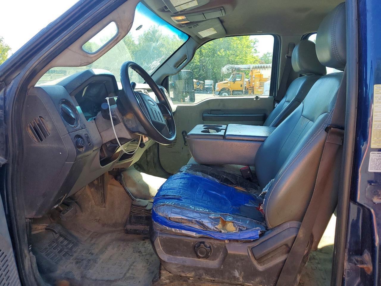 2011 Ford F550 Super Duty - Фото 7