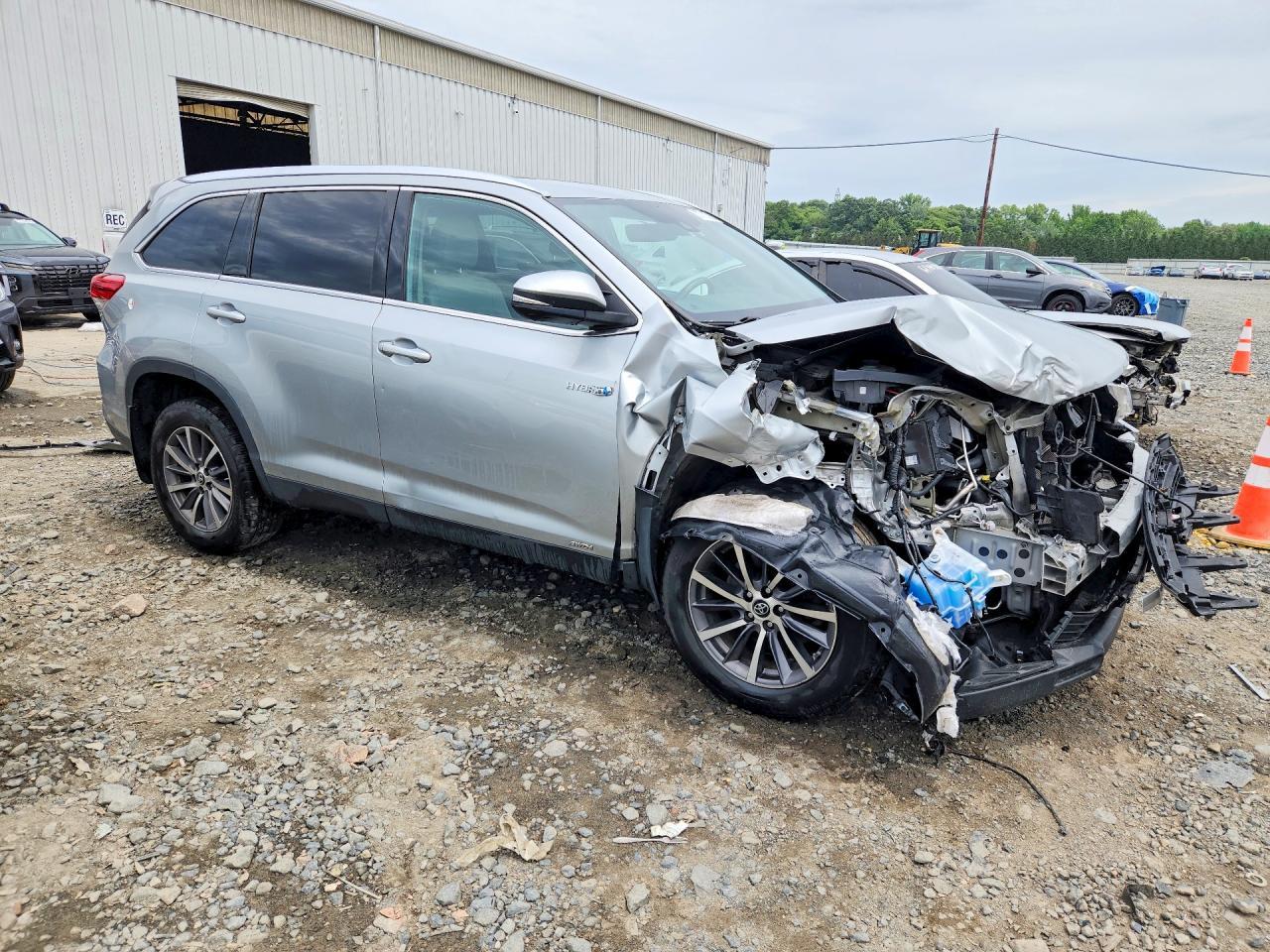 2019 Toyota Highlander Hybrid Xle - Image 4