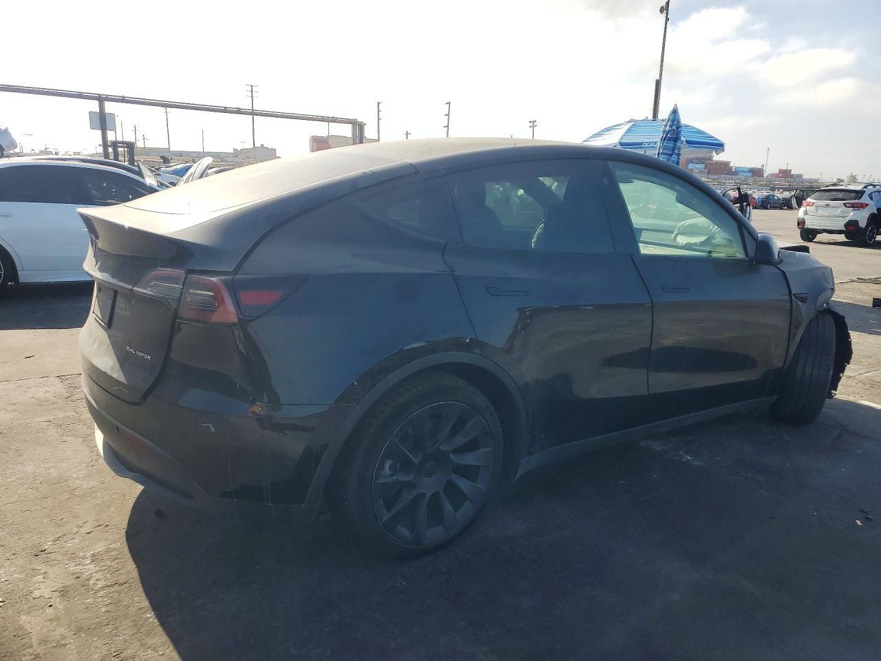 2022 Tesla Model Y - Фото 3