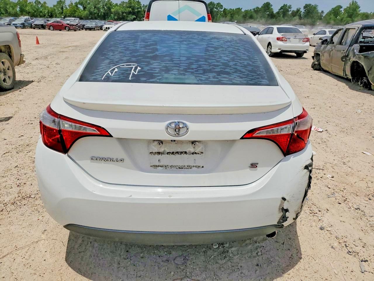 2014 Toyota Corolla L - Фото 6