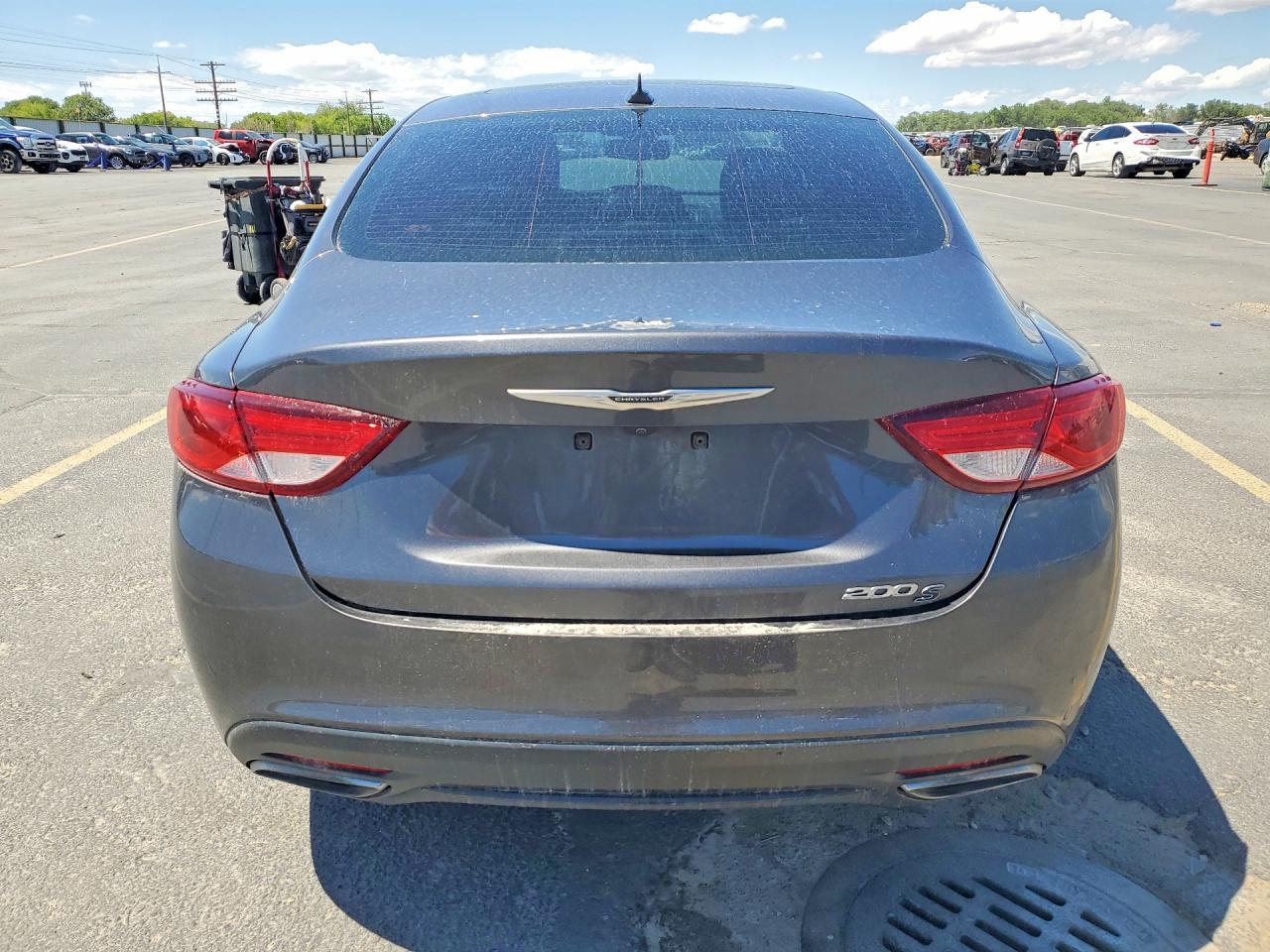 2016 Chrysler 200 S - Image 6