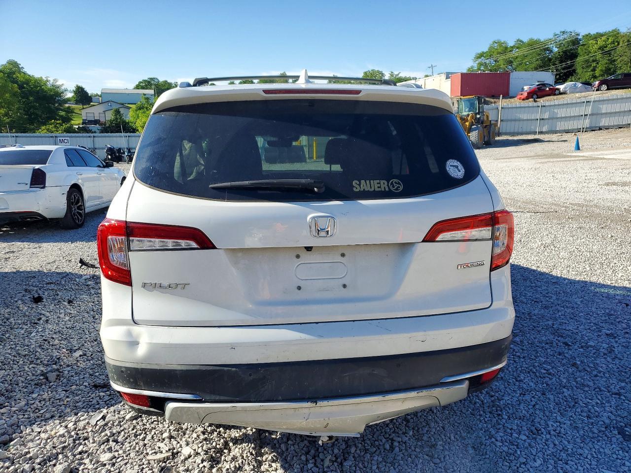 2020 Honda Pilot Touring - Image 6