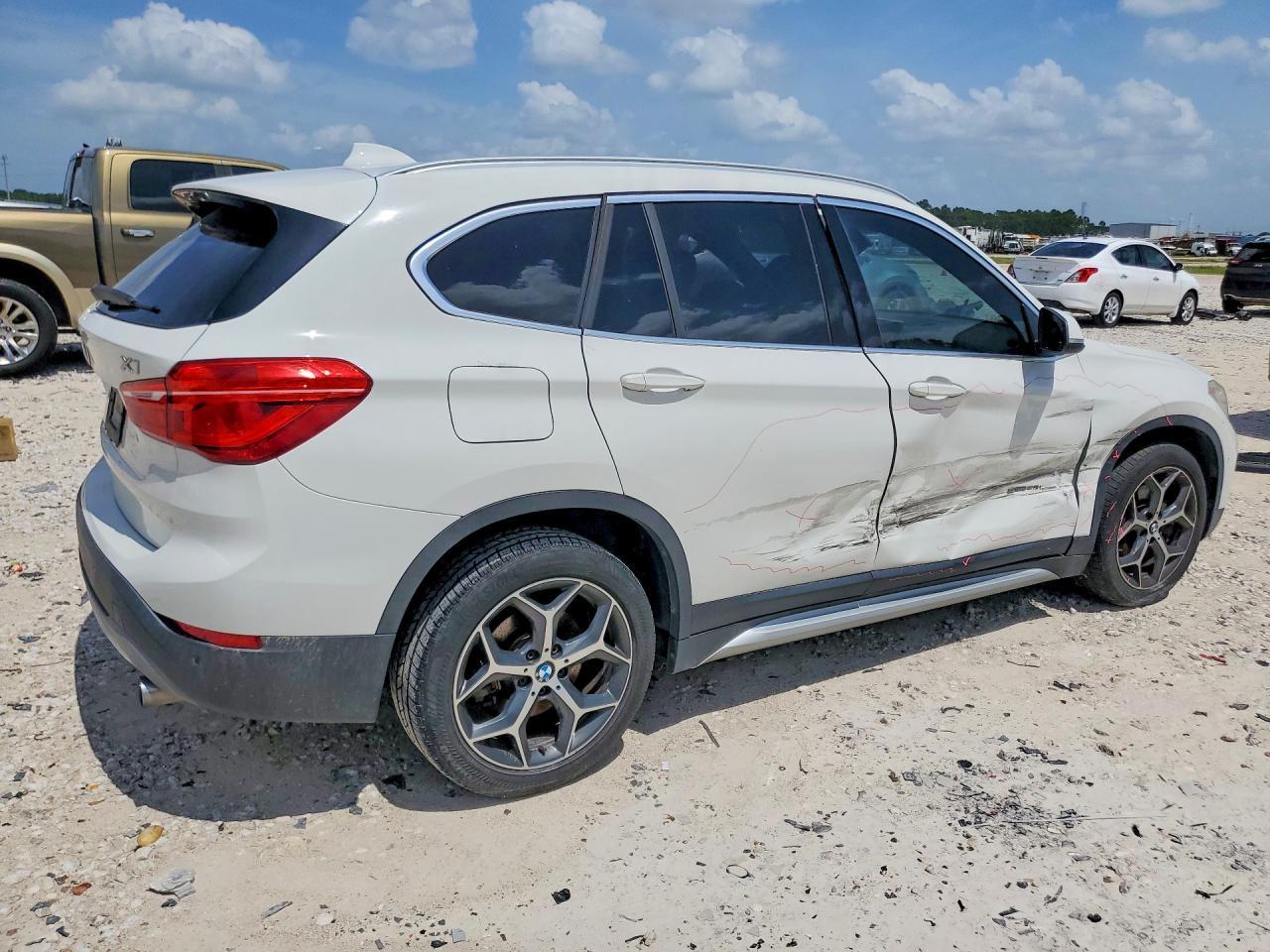 2017 BMW X1 Sdrive28I - Image 3