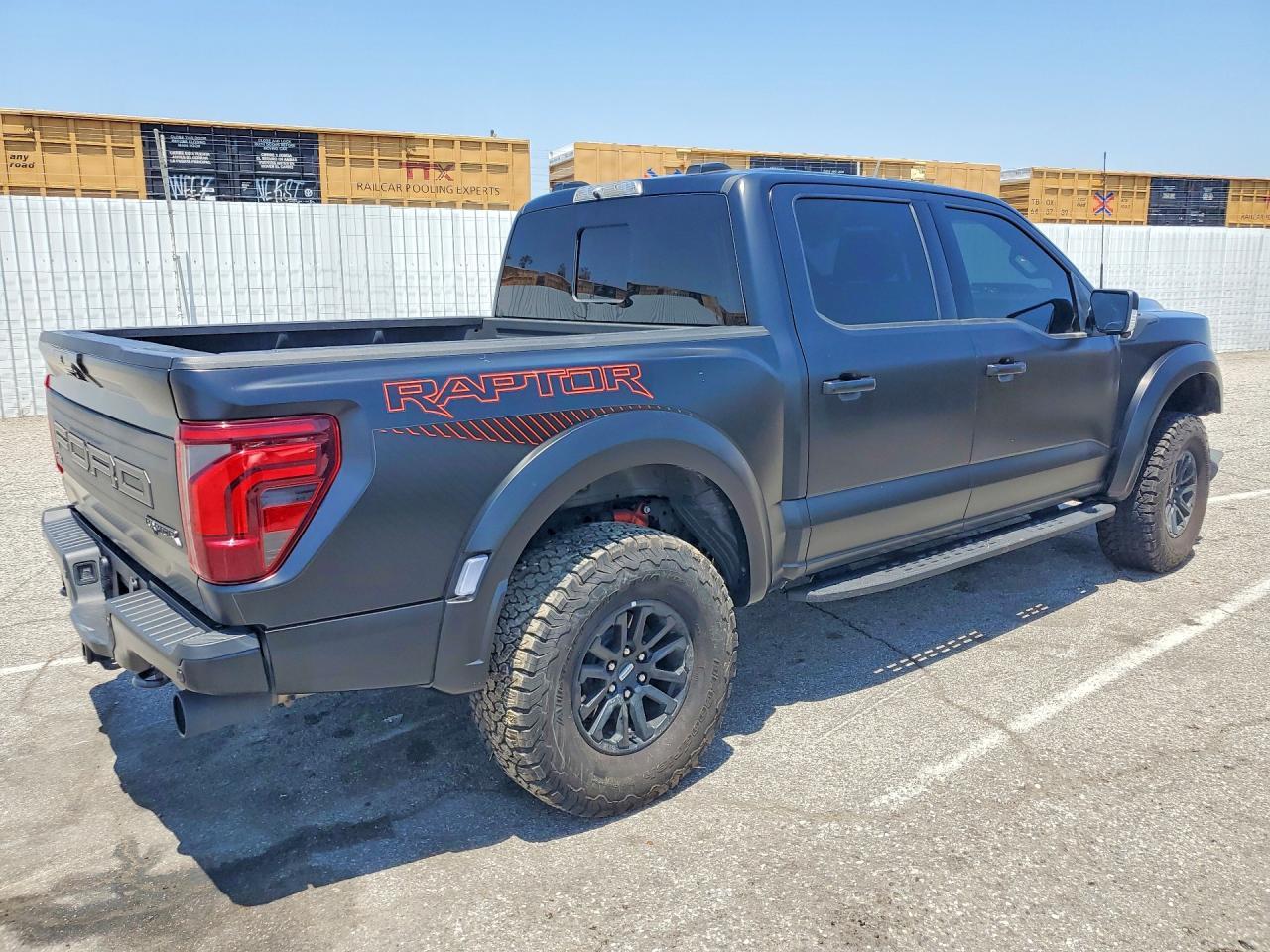 2025 Ford F150 Raptor - Image 3