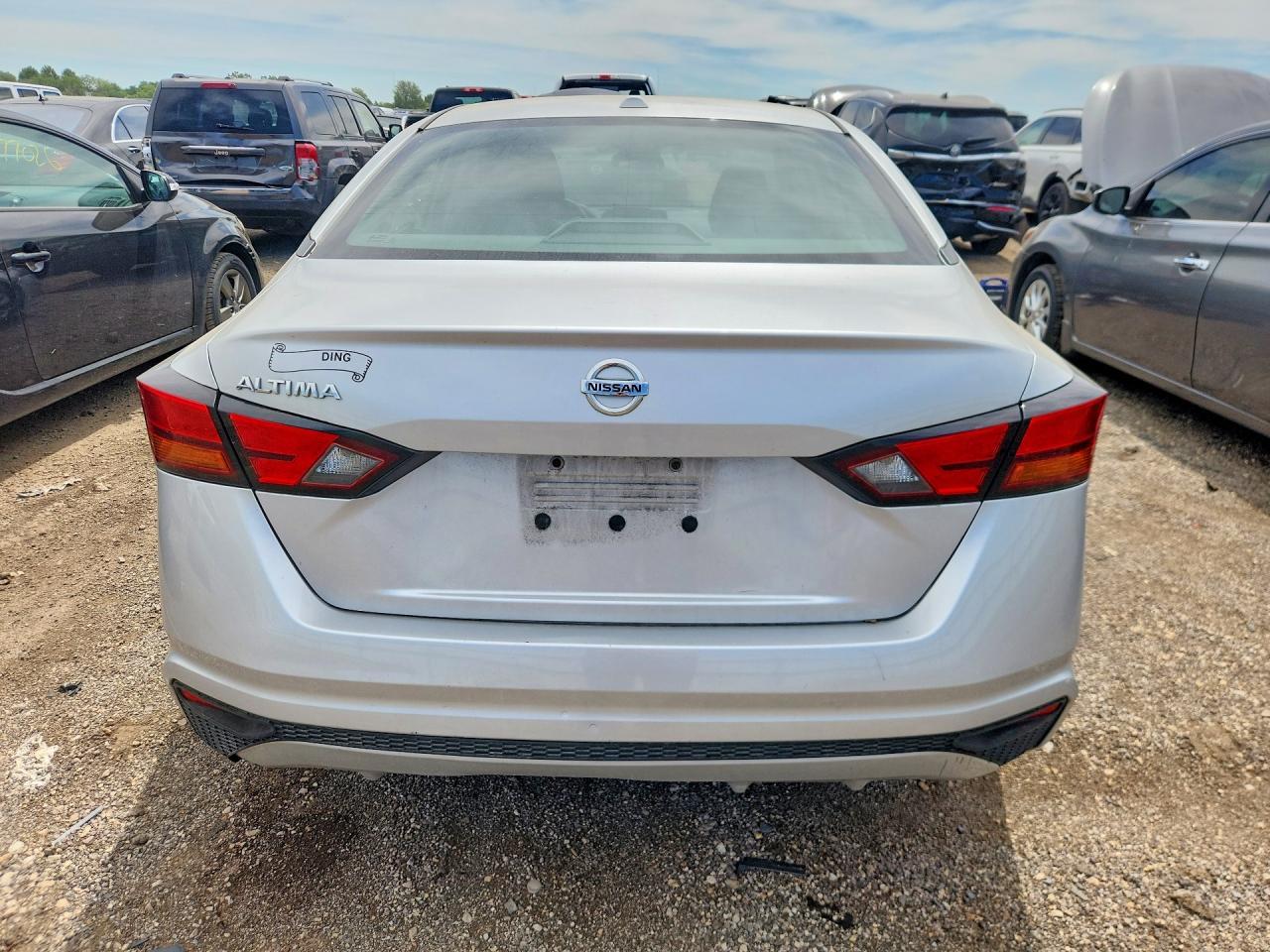 2019 Nissan Altima S - Фото 6