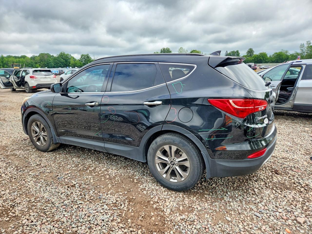 2015 Hyundai Santa Fe Sport 2.4L - Image 2