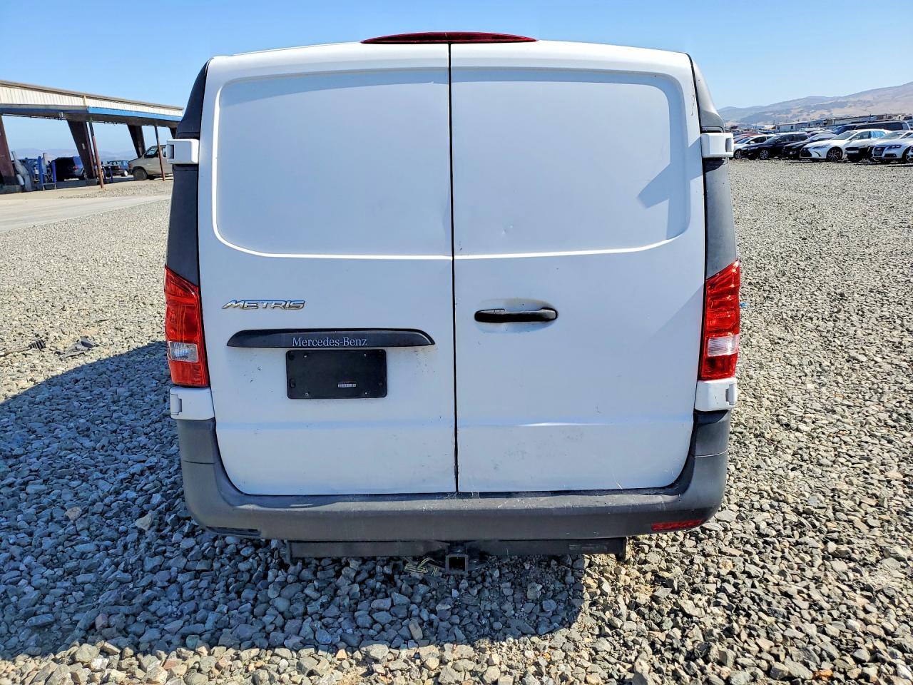 2017 Mercedes-Benz Metris - Delivery Van - Image 6