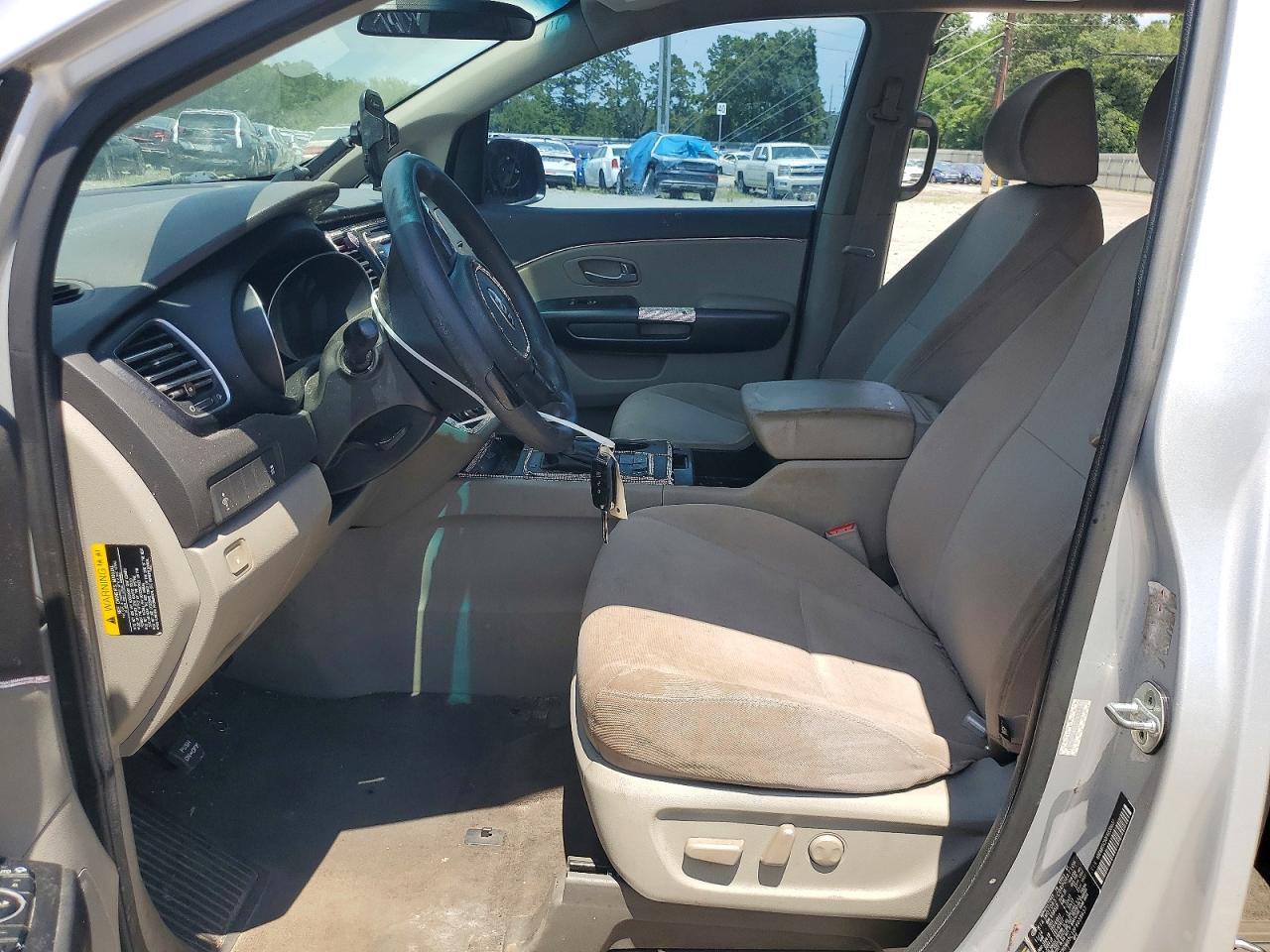 2015 Kia Sedona Lx - Image 7