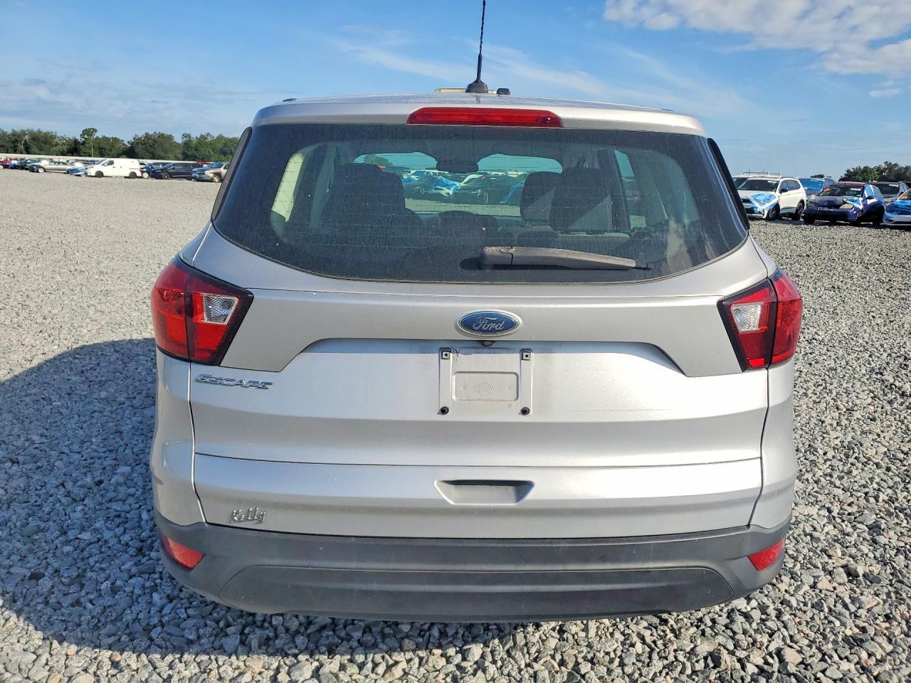 2019 Ford Escape S - Image 6