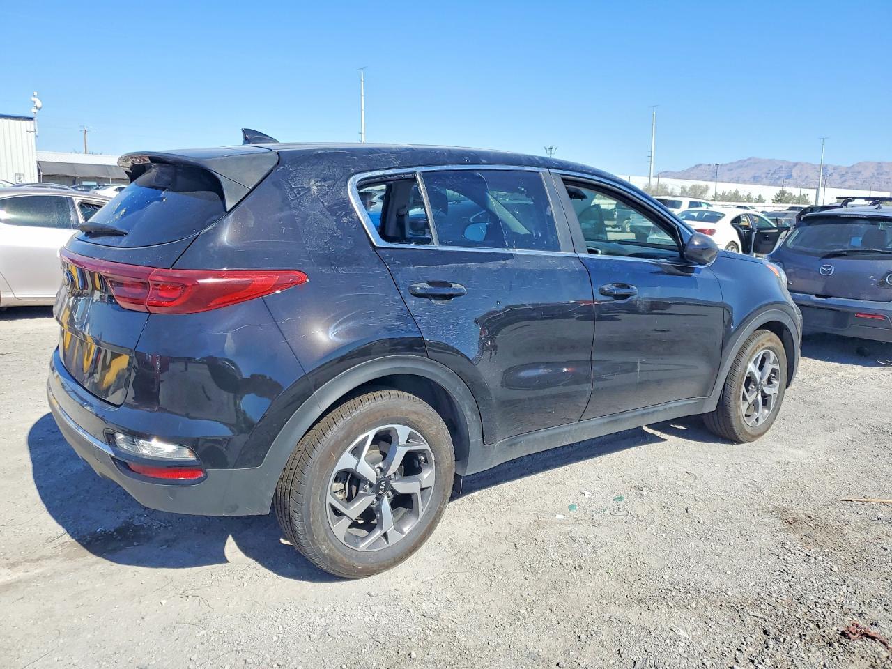 2020 Kia Sportage Lx - Image 3