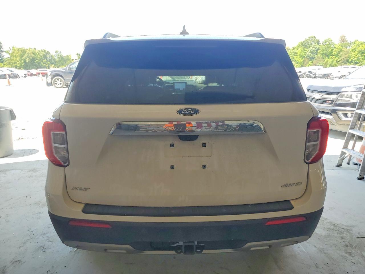2022 Ford Explorer Xlt - Image 6