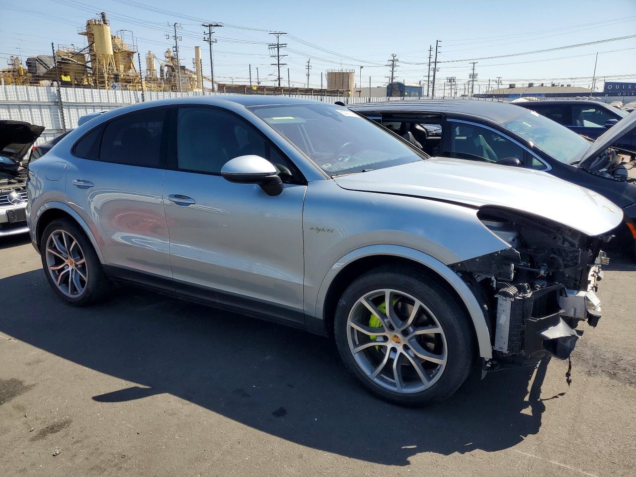 2022 Porsche Cayenne E Hybrid Coupe - Фото 4