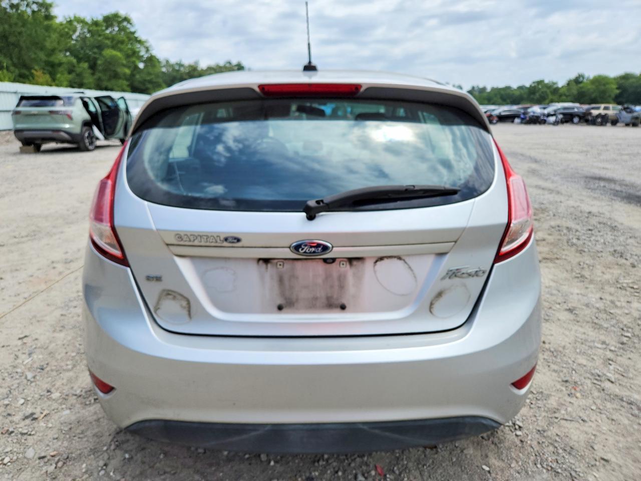 2019 Ford Fiesta Se - Image 6