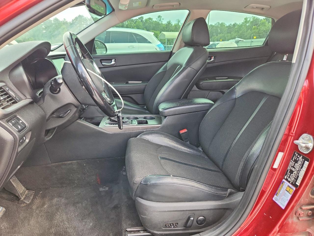 2019 Kia Optima S - Image 7