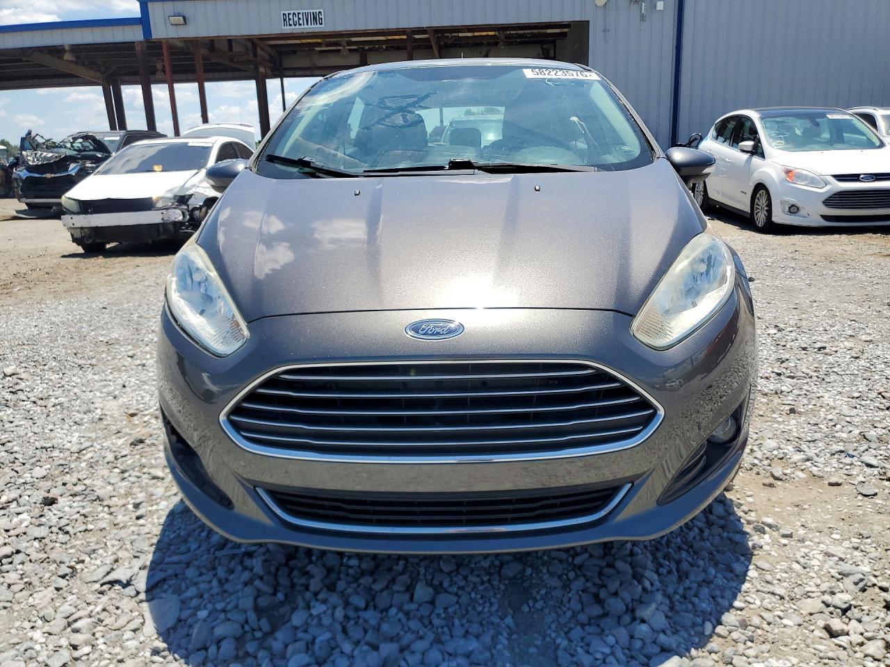 2015 Ford Fiesta Titanium - Фото 5