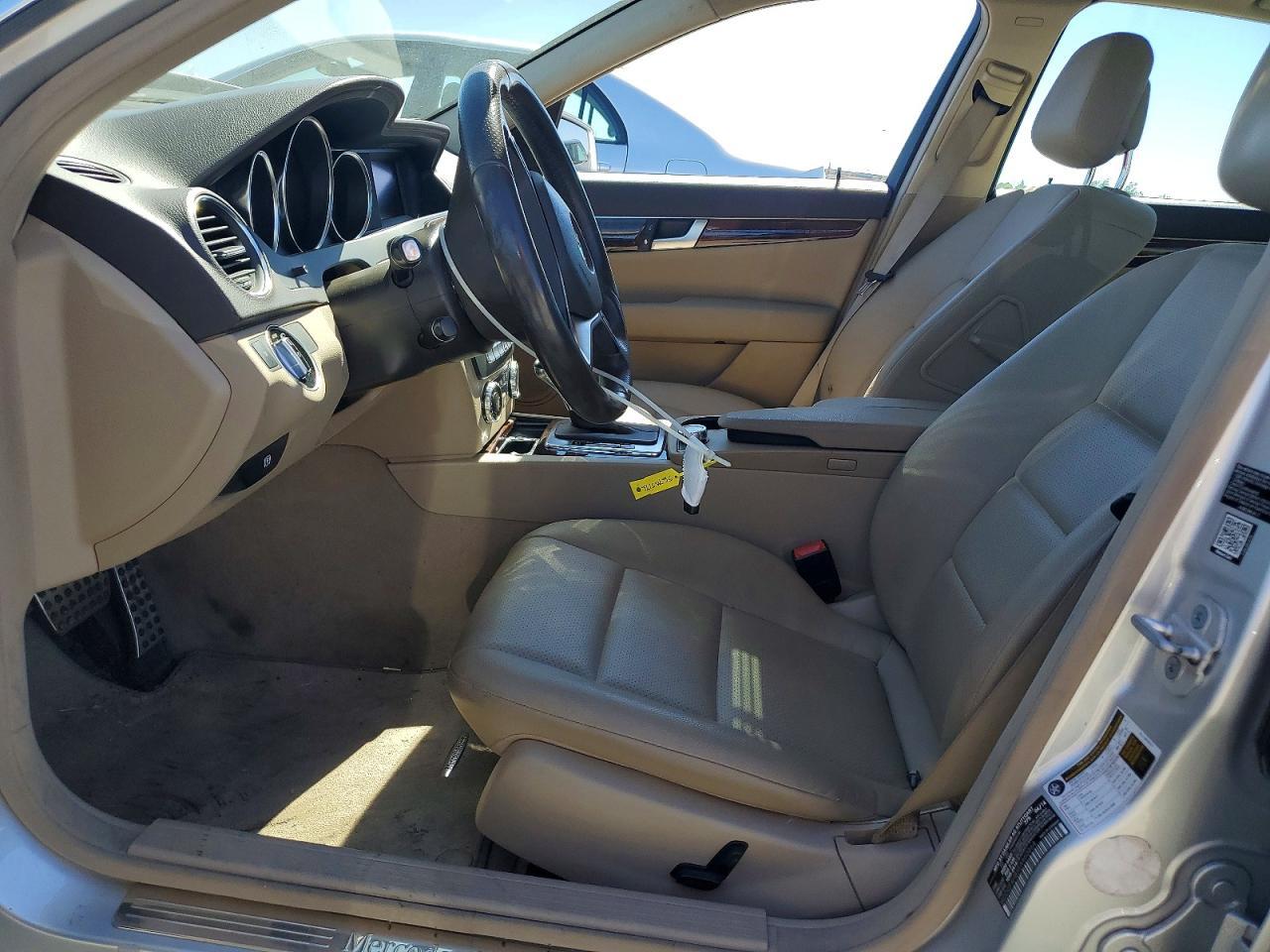 2014 Mercedes-Benz C 250 - Image 7