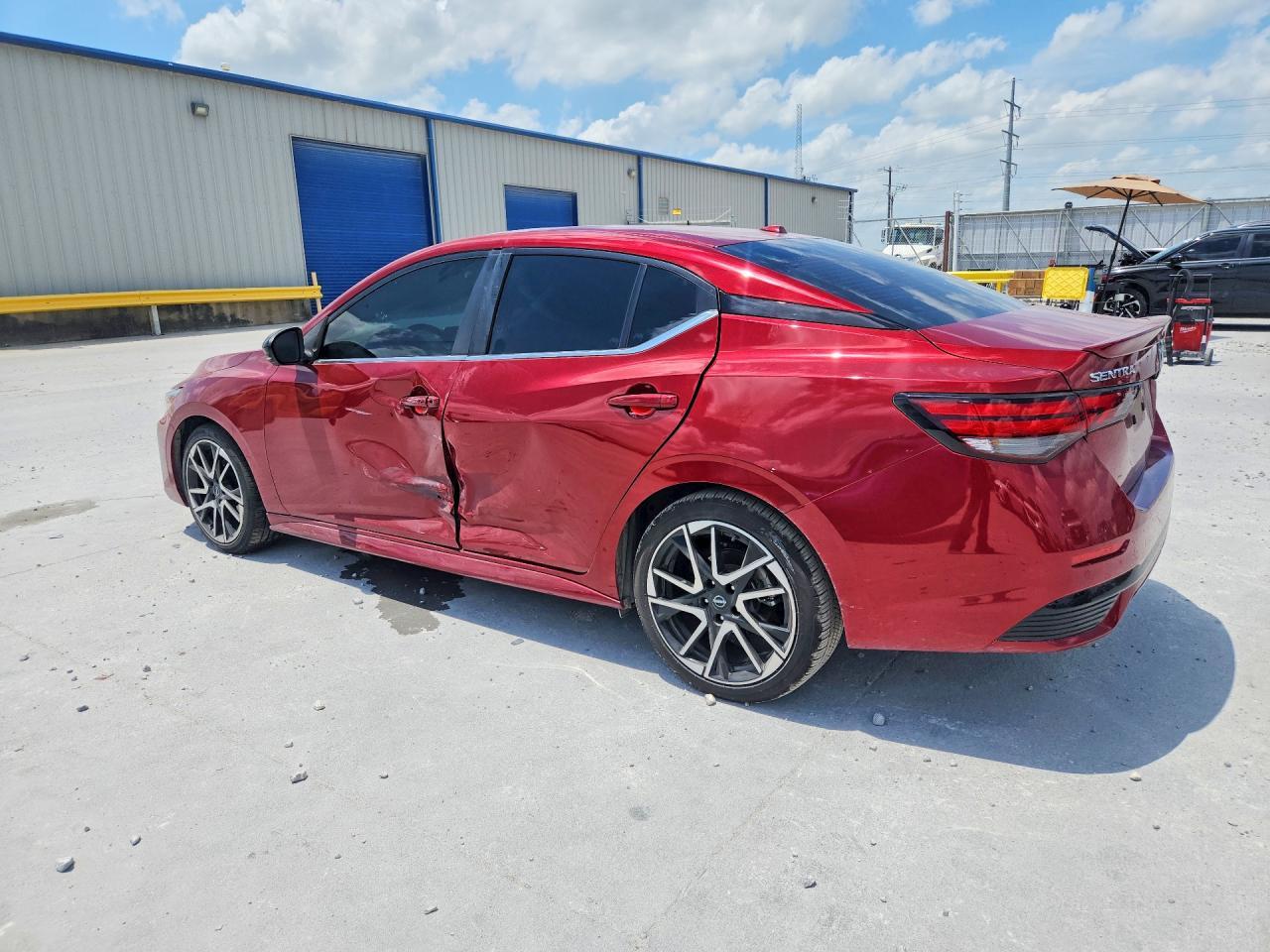 2024 Nissan Sentra Sr - Image 2