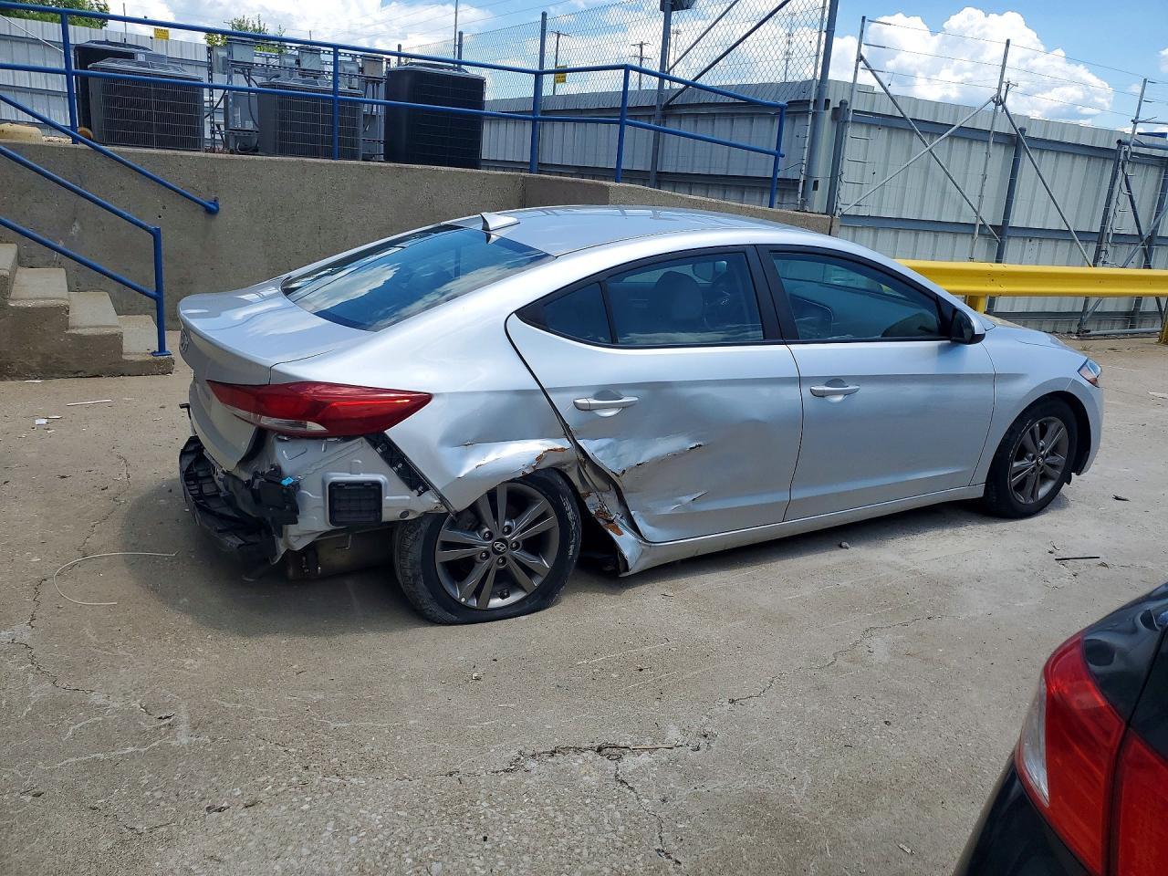2018 Hyundai Elantra Sel - Фото 3