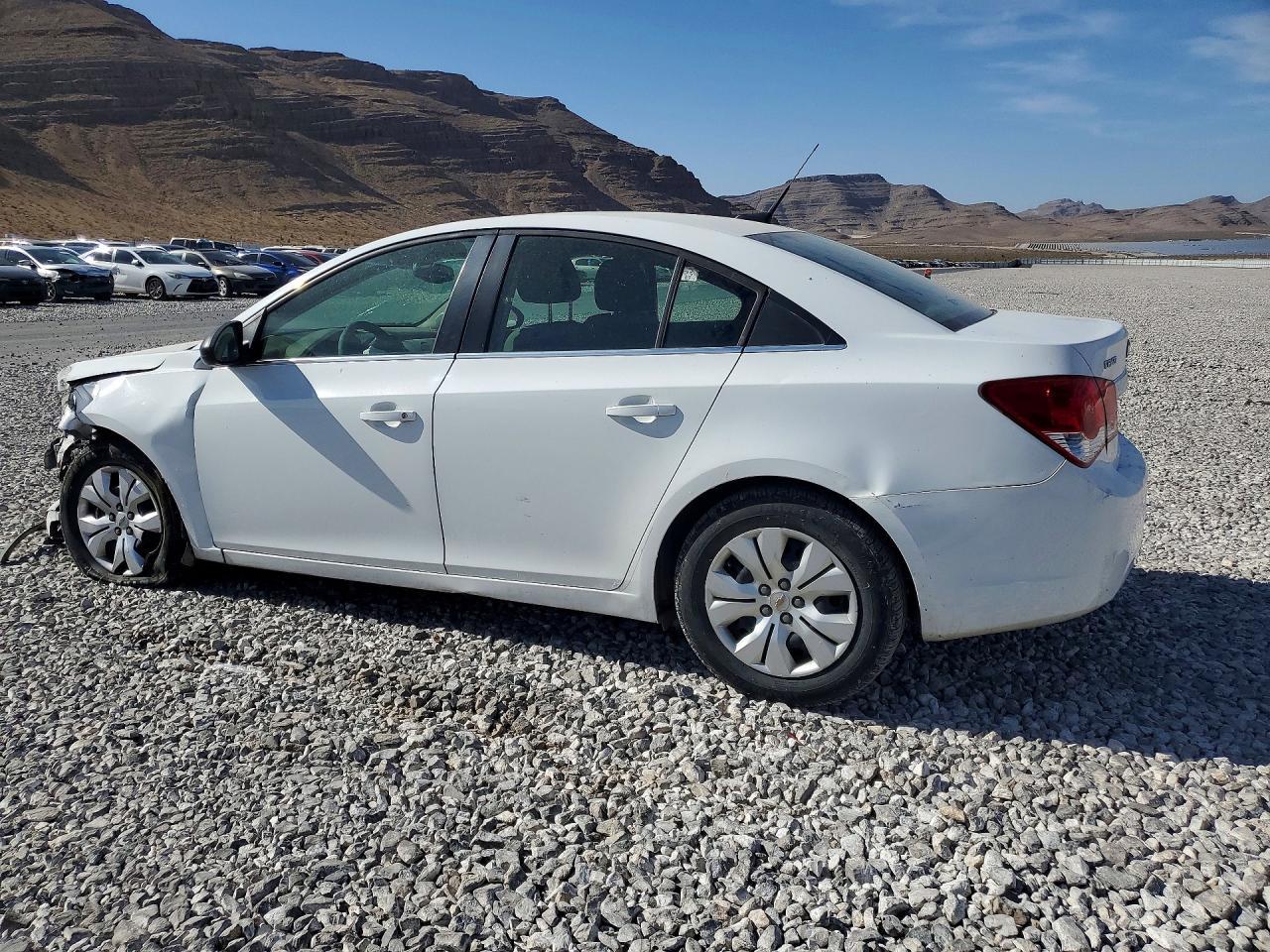 2012 Chevrolet Cruze Ls - Image 2