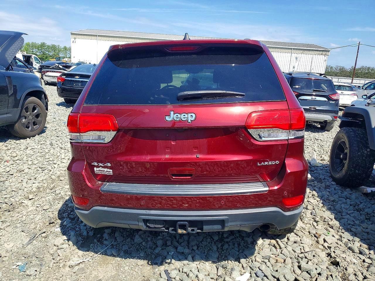 2019 Jeep Grand Cherokee Laredo - Image 6