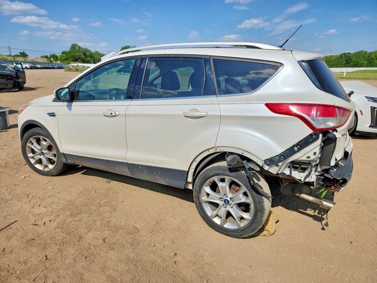2015 Ford Escape Titanium - Фото 2