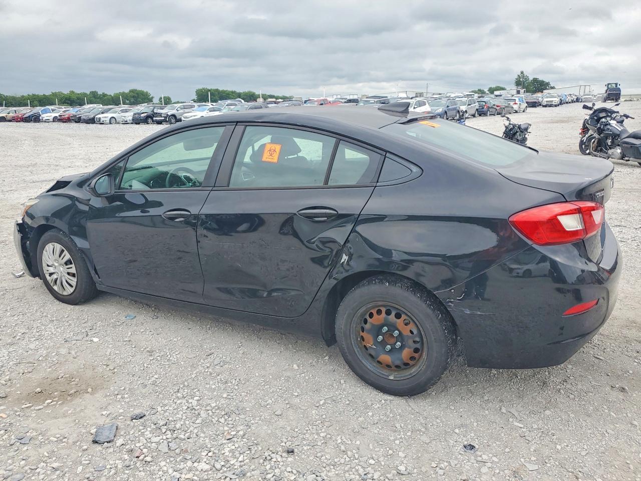 2018 Chevrolet Cruze Ls - Image 2