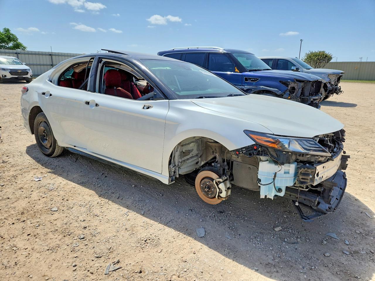 2022 Toyota Camry Xse V6 - Image 4