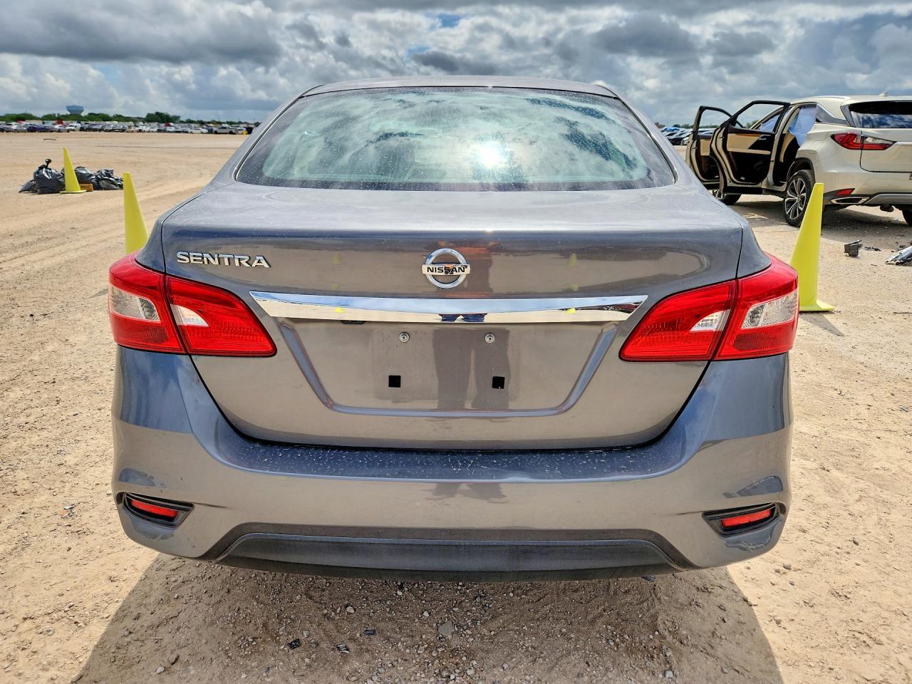 2019 Nissan Sentra S - Image 6