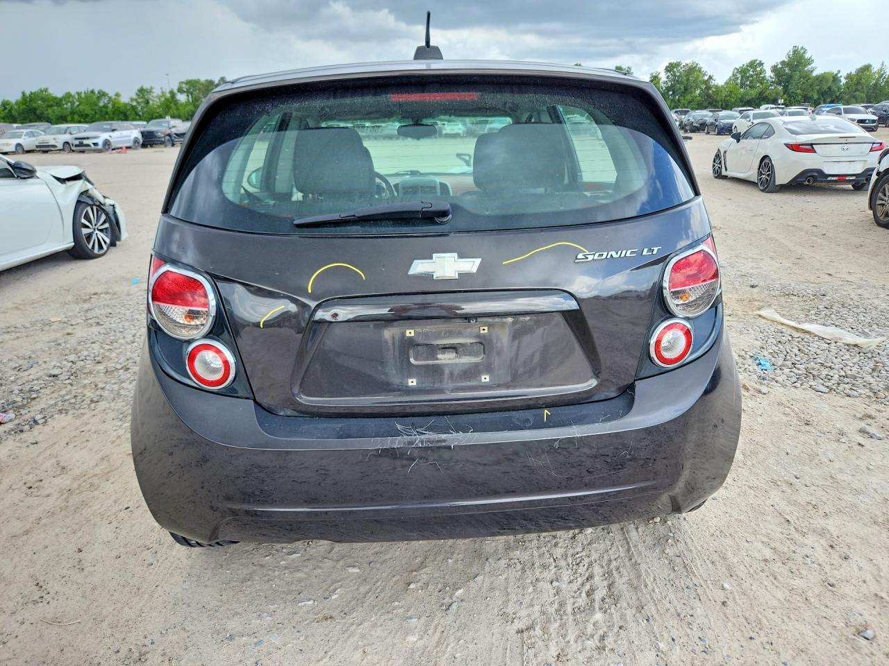 2016 Chevrolet Sonic Lt - Фото 6