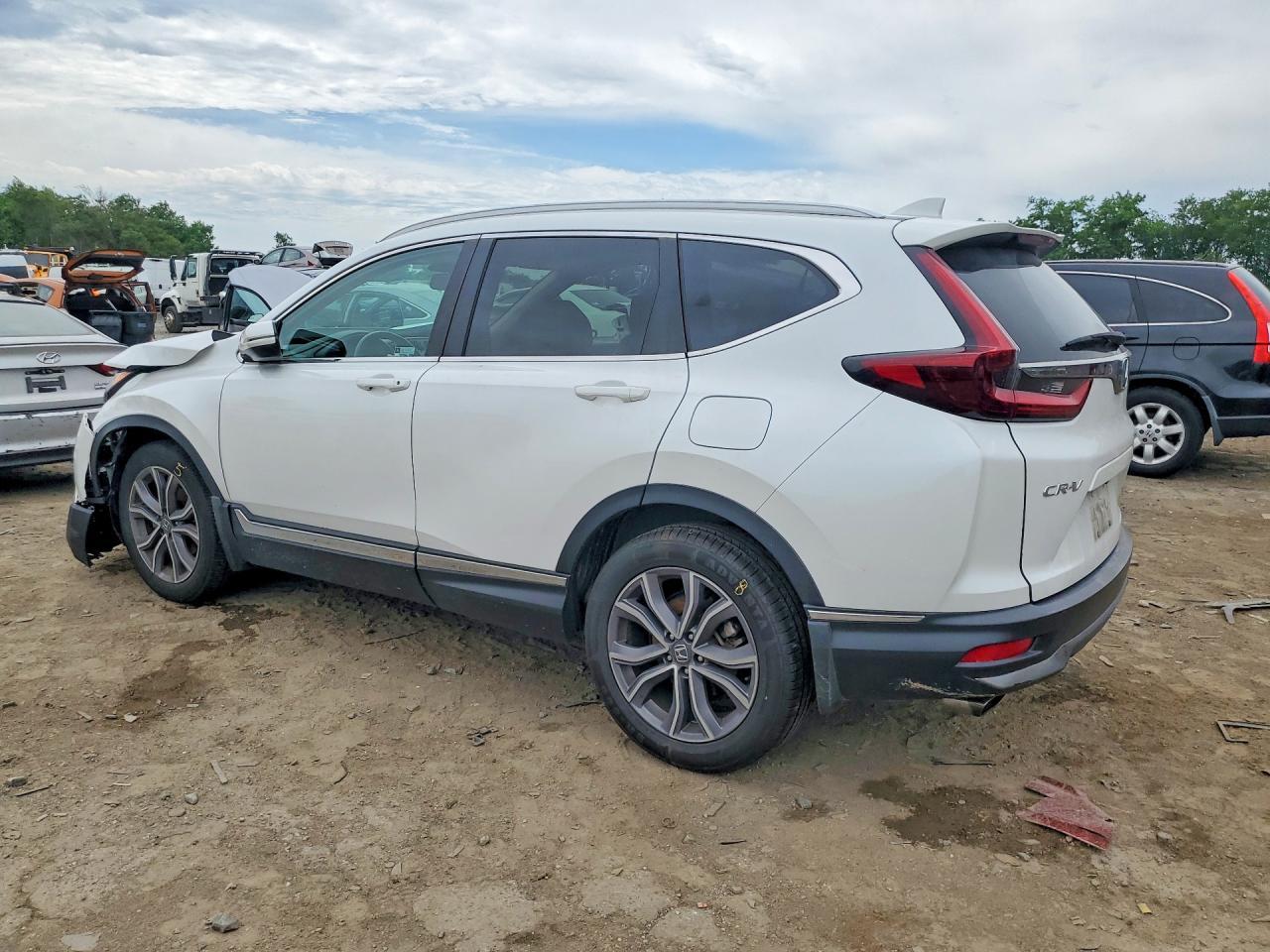 2022 Honda Cr-V Touring - Image 2