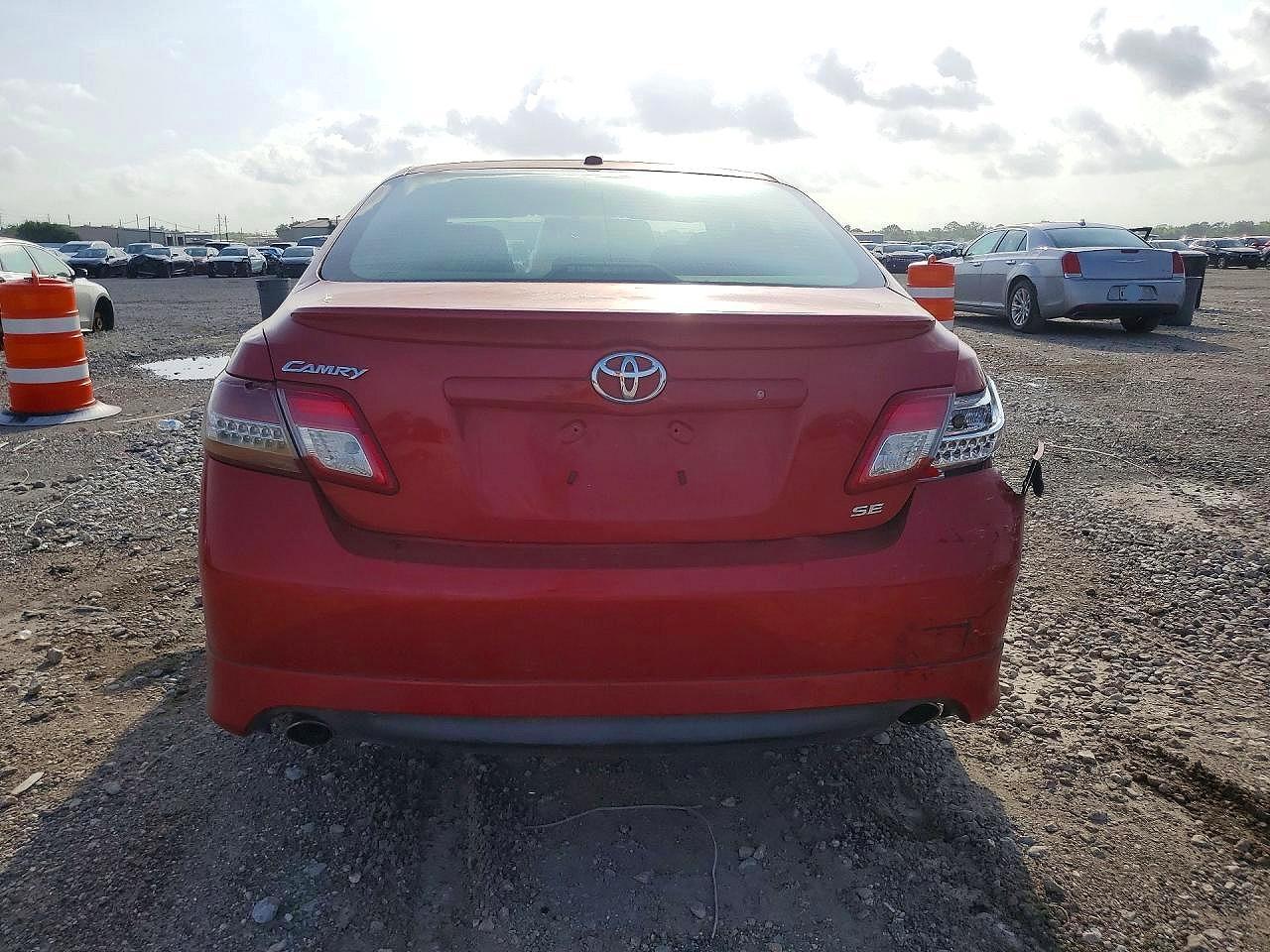 2010 Toyota Camry Se - Фото 6