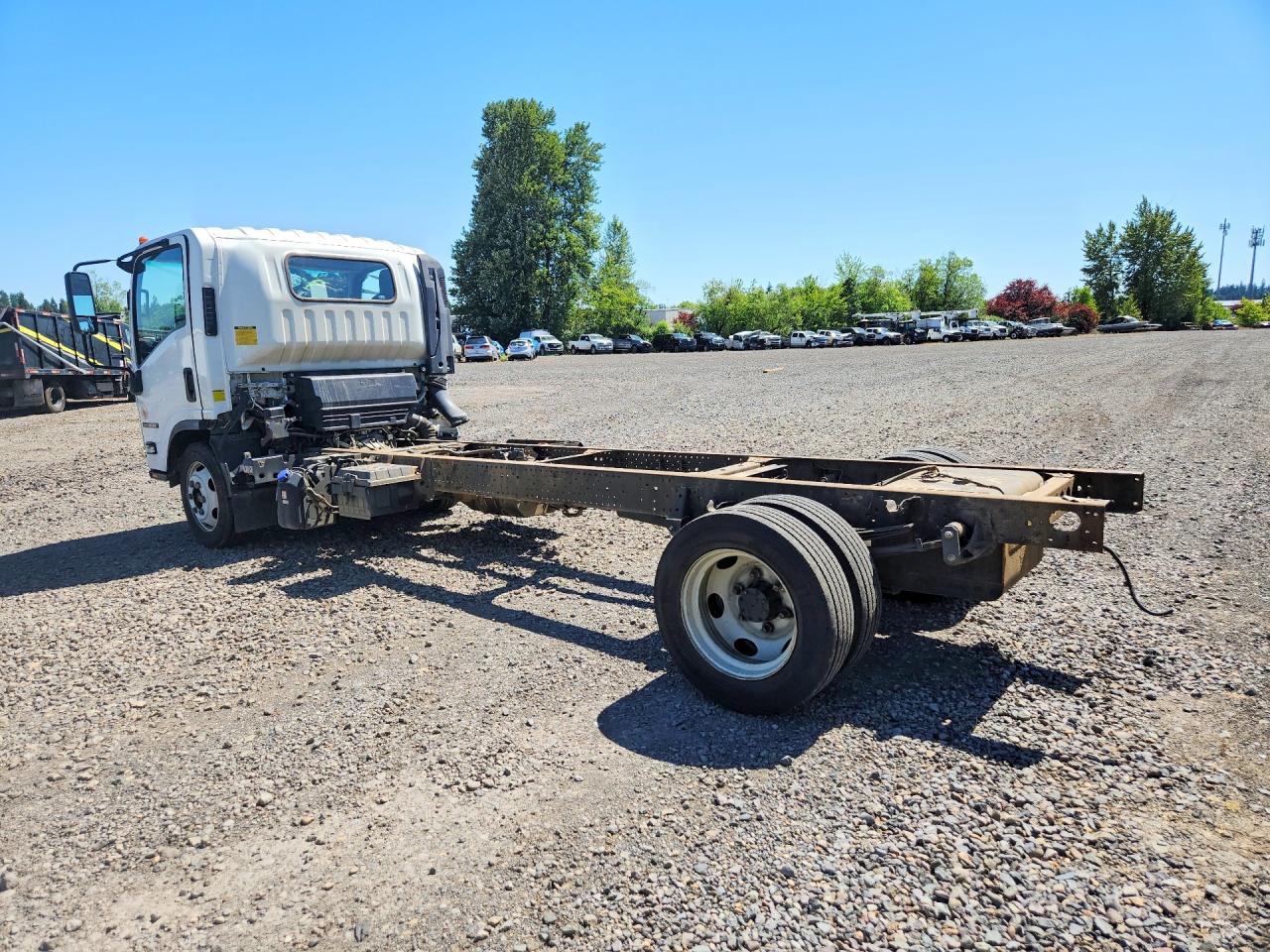 2019 Isuzu Nrr Truck Cab And Chassis - Image 2