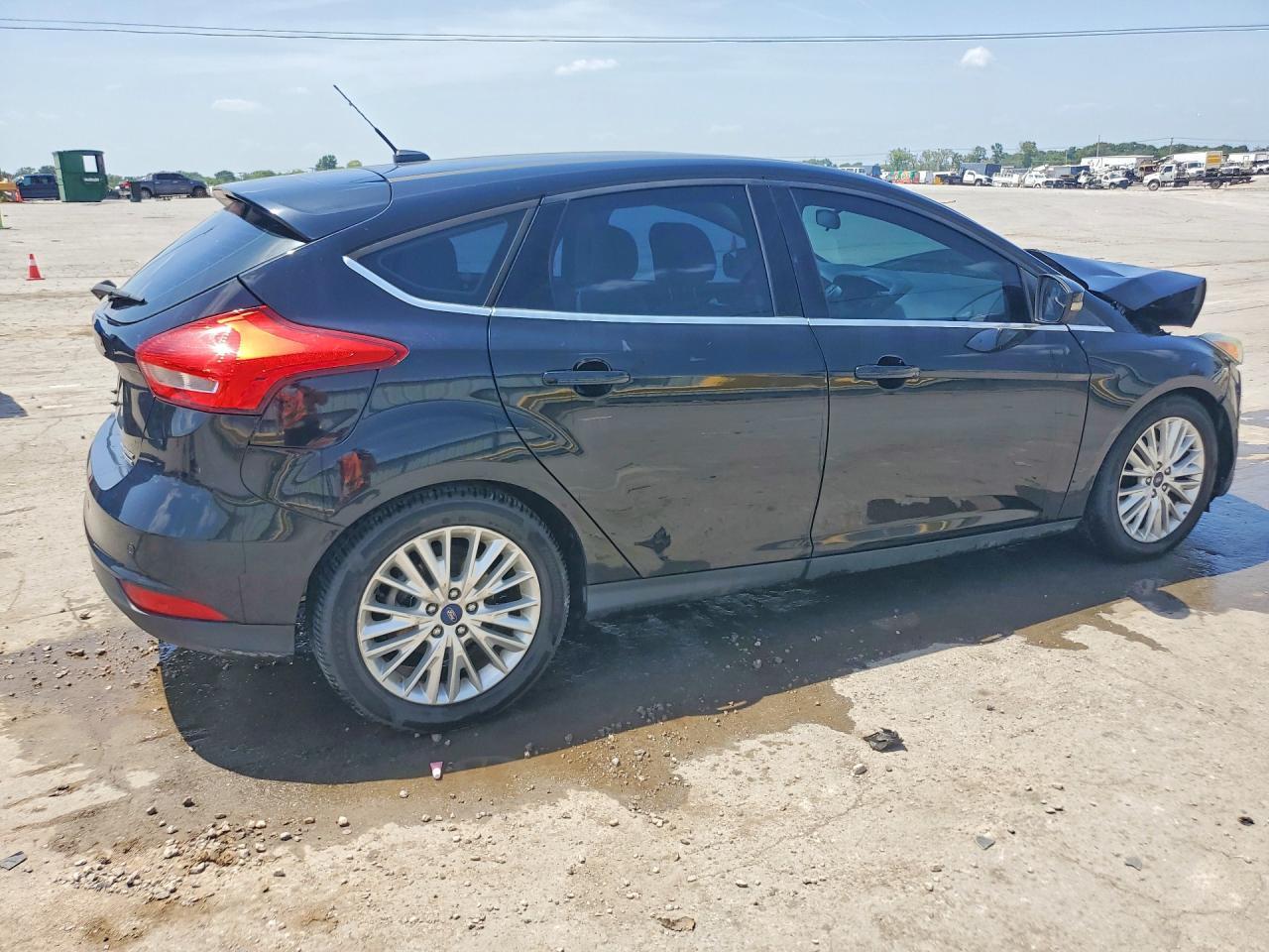 2016 Ford Focus Titanium - Фото 3