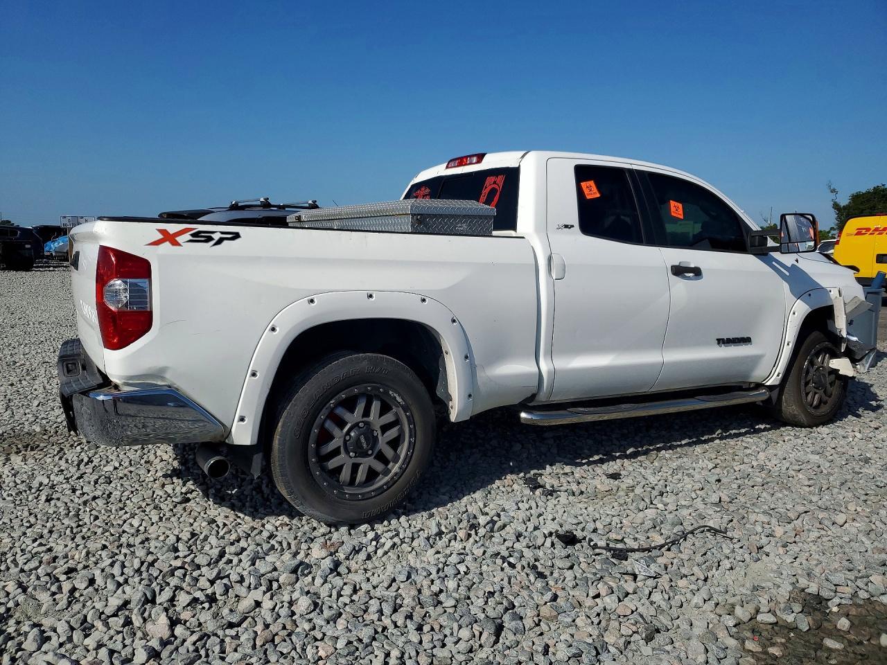 2018 Toyota Tundra Sr5 - Image 3