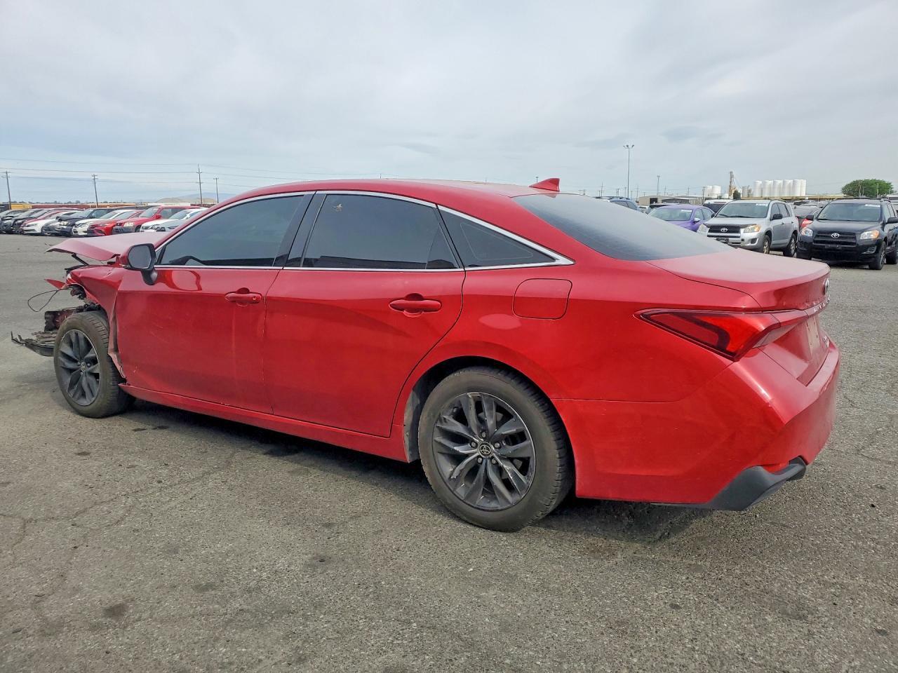 2022 Toyota Avalon Xle - Image 2