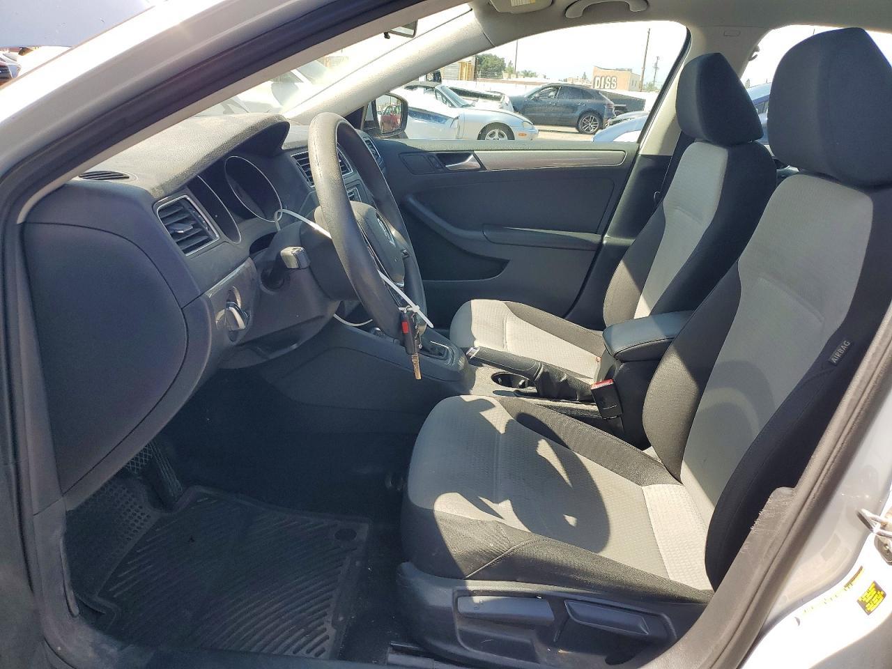 2017 Volkswagen Jetta S - Фото 7