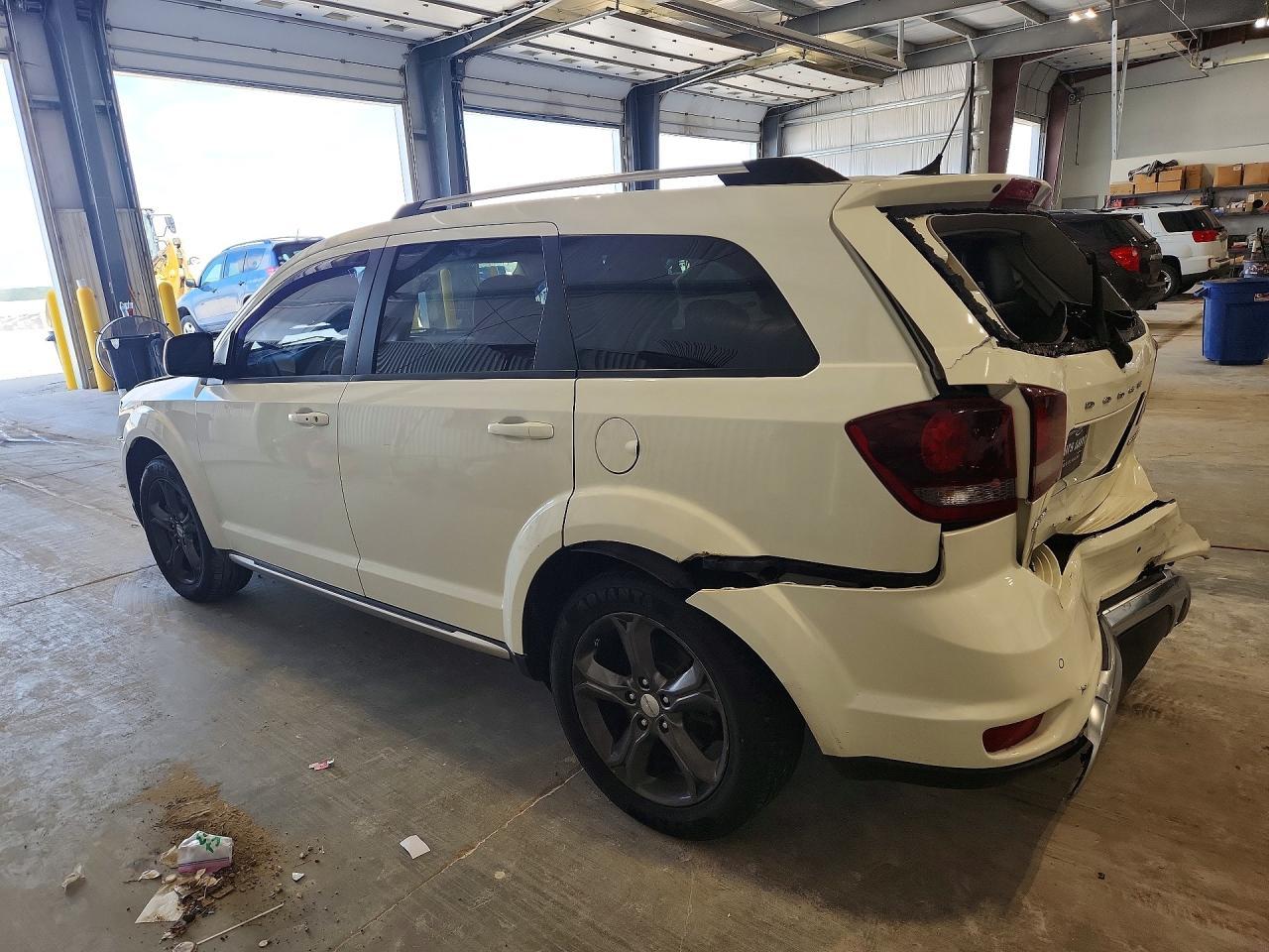 2015 Dodge Journey Crossroad - Image 2