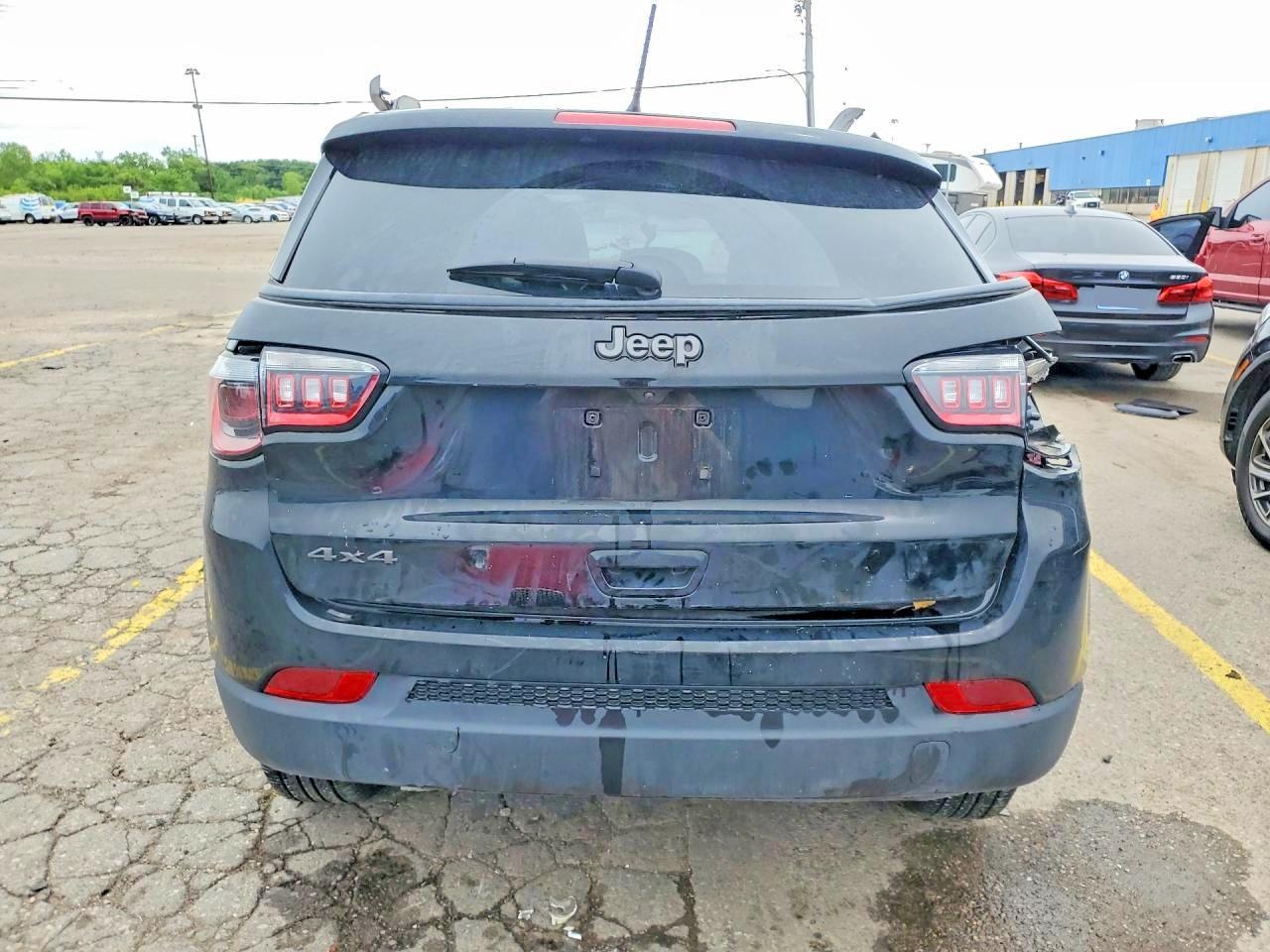 2025 Jeep Compass Latitude - Image 6